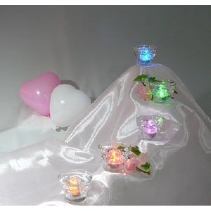 光る氷 ライトキューブ クリスタルキャンドルは披露宴でも大人気！７色 